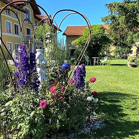 Landgut Zur Mühle Apartahotel 4*